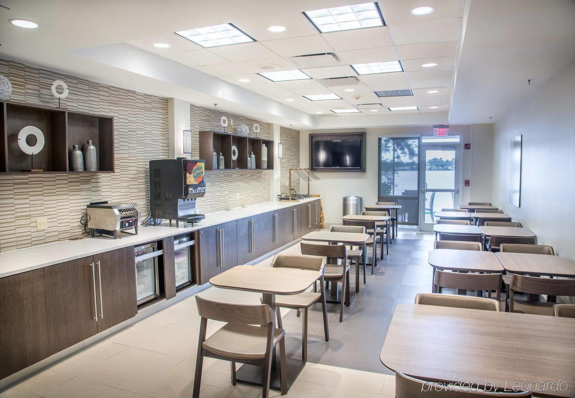מיאמי ספרינגס Springhill Suites By Marriott Miami Airport South Blue Lagoon Area מראה חיצוני תמונה