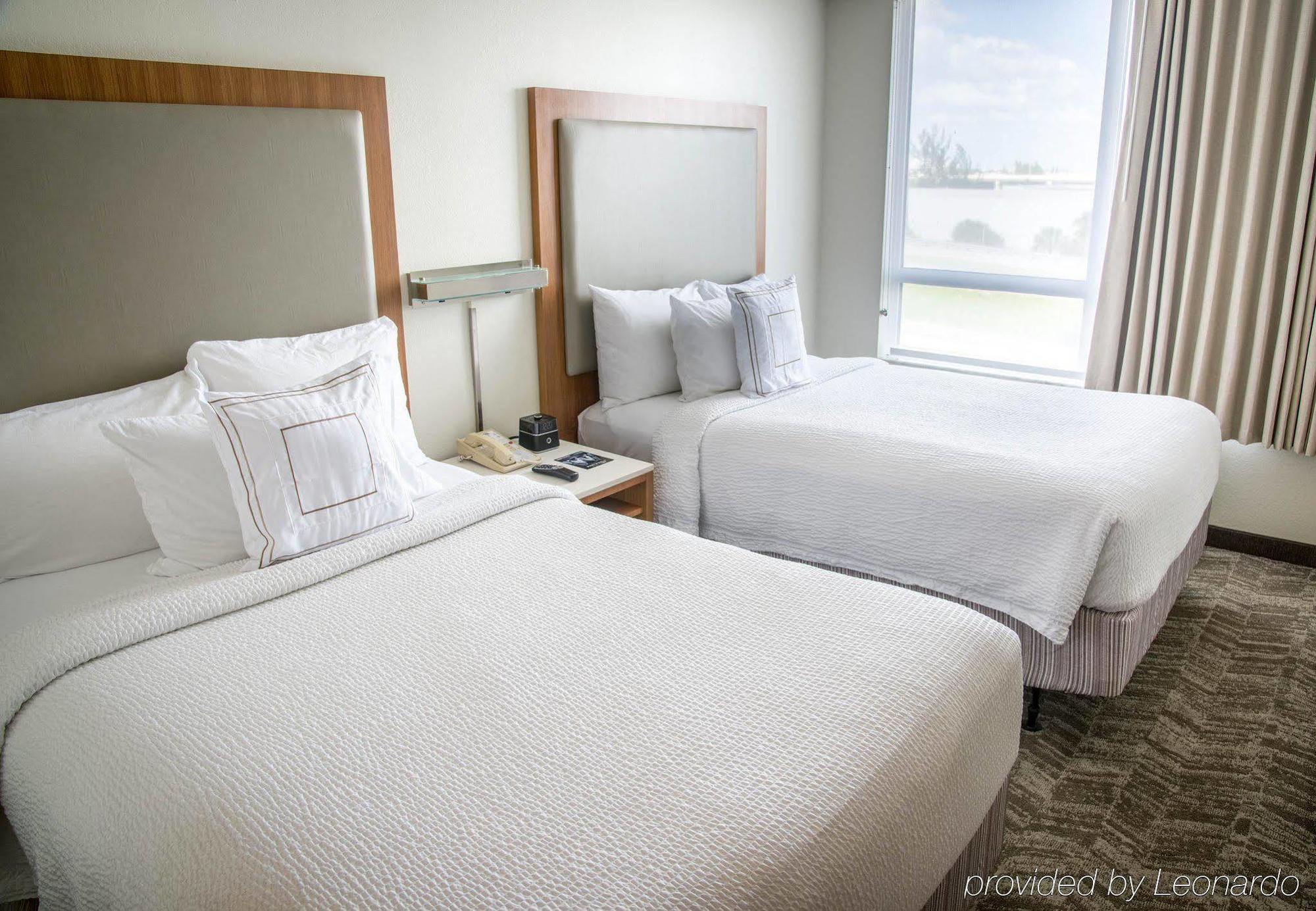 מיאמי ספרינגס Springhill Suites By Marriott Miami Airport South Blue Lagoon Area מראה חיצוני תמונה